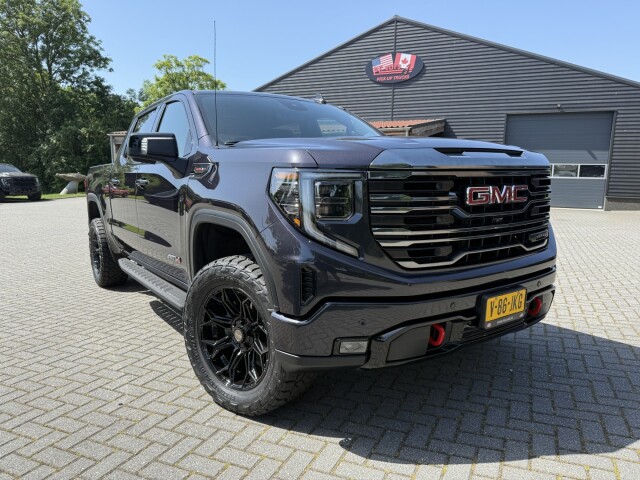GMC Sierra AT4 6.2L V8 Titanium Rush