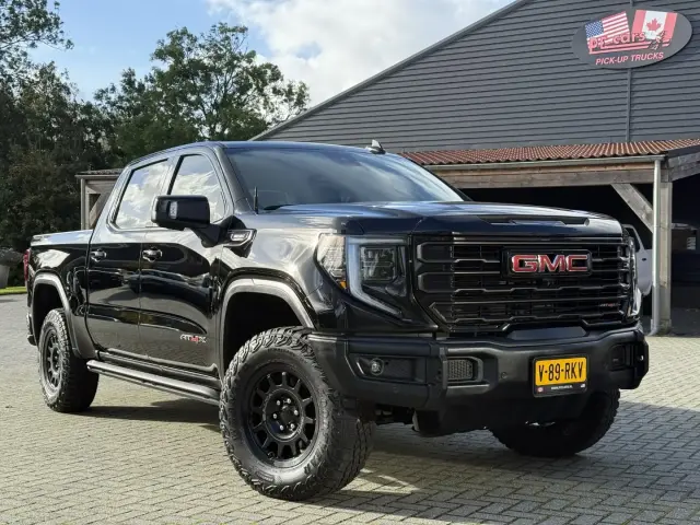 GMC Sierra AT4X AEV Duramax Diesel zwart