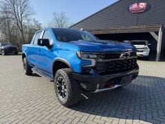 Chevrolet Silverado ZR2 Blauw V8